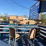 Niagara Parkway Court Motel