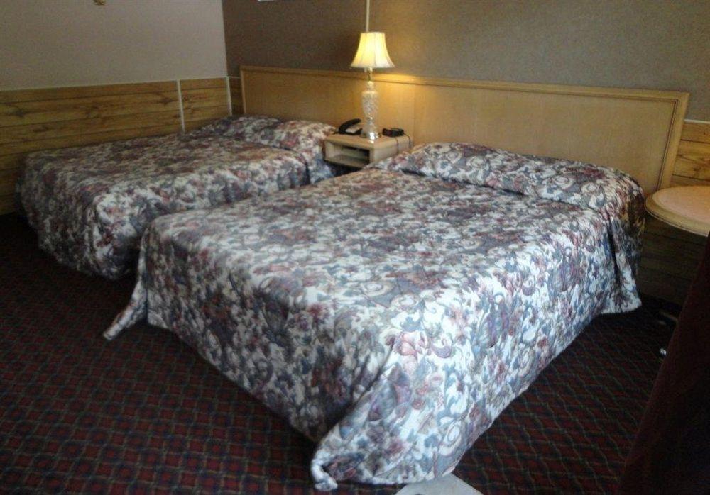 Parkway Court Motel