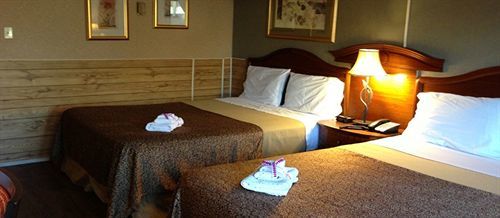 Parkway Court 2* Niagara Falls