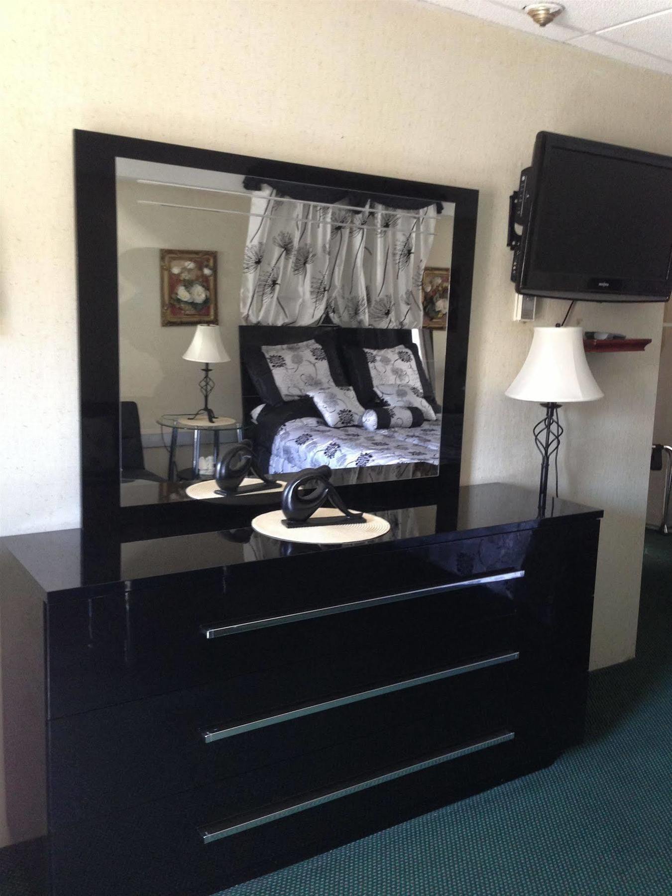Parkway Court Motel 2*