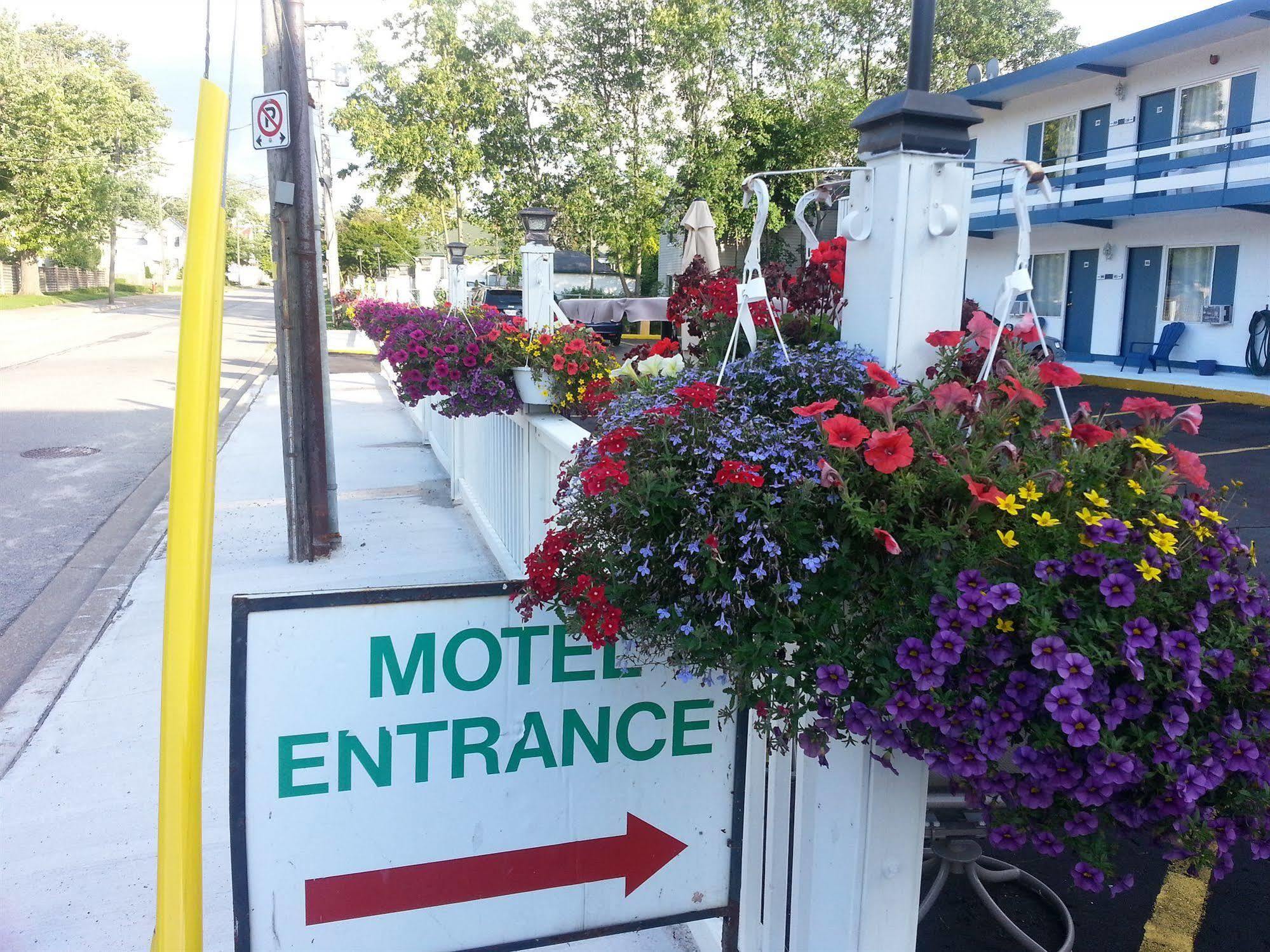 Parkway Court Motel Niagara Falls