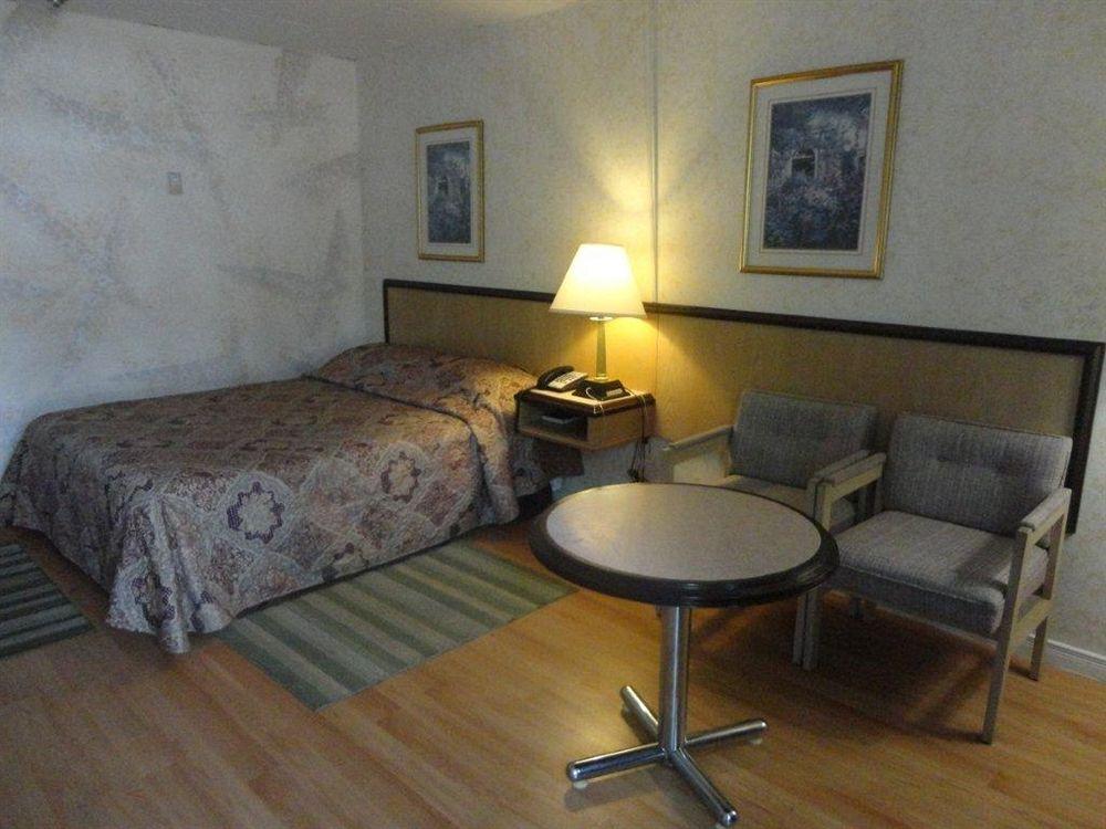 Motel Parkway Court Niagara Falls